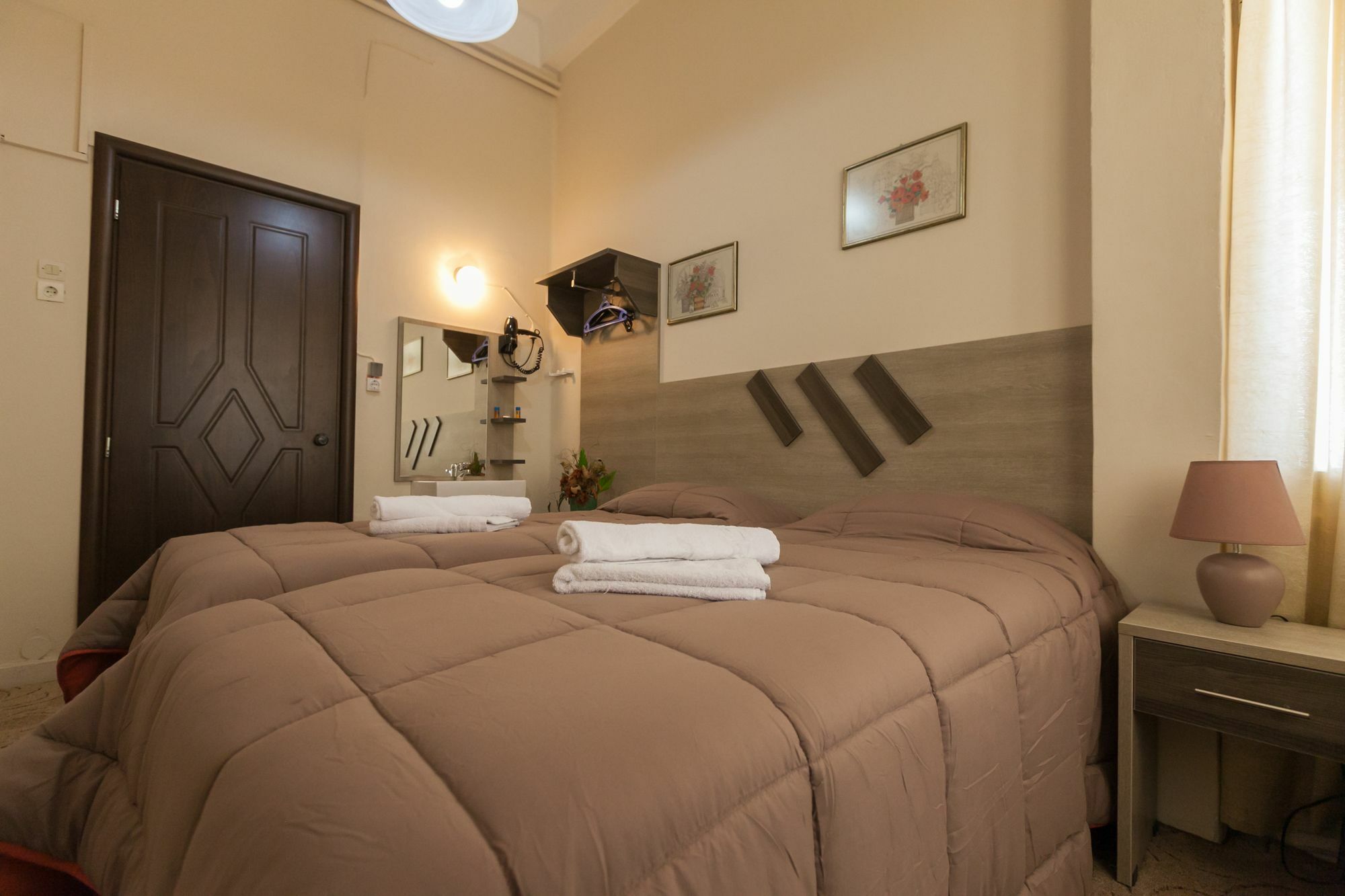 Amalia City Rooms Quios Exterior foto